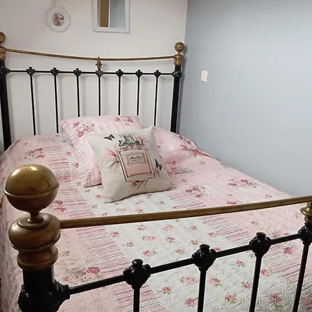 La Petite Maison Dans La Prairie Semesterbostad *